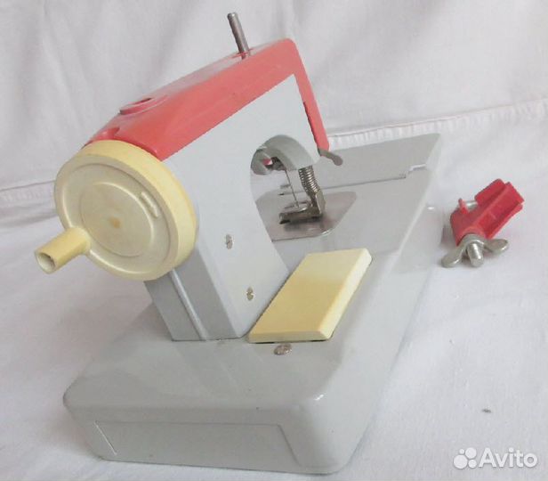 Швейная машинка