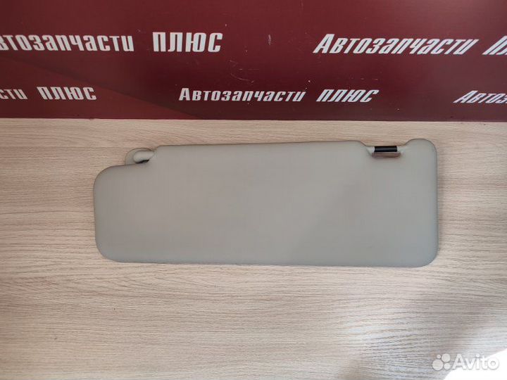 Козырек солнцезащитный правый Renault Logan