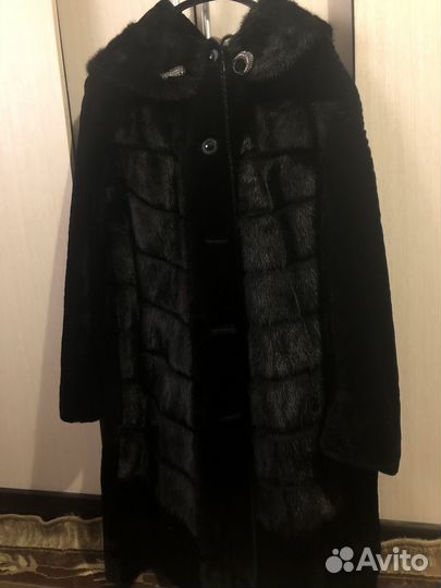 Шуба мутоновая с норковыми вставками,размер 58-60