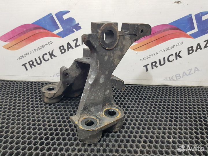 1686551 Кронштейн двигателя передний R Daf XF105