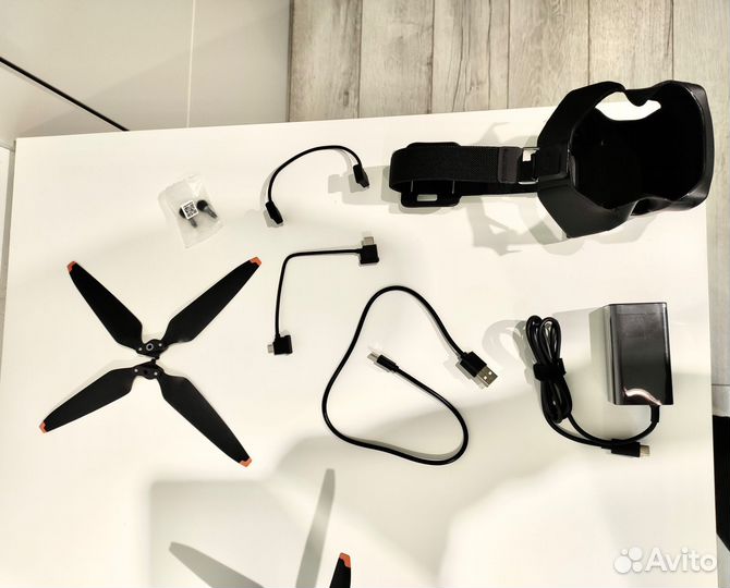 Квадрокоптер DJI Mavic 3