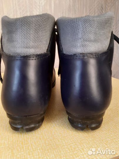 Лыжные ботинки 45 размер sns