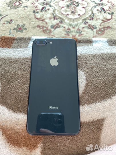Телефон iPhone 8 plus 64 гб
