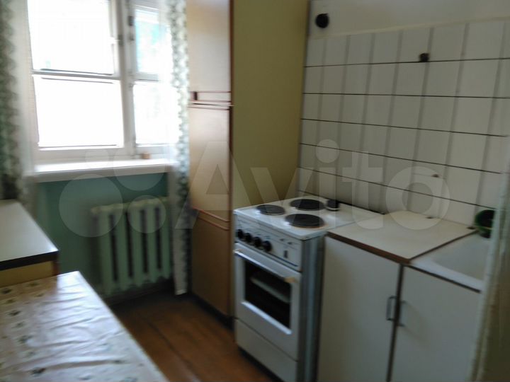 2-к. квартира, 52 м², 3/3 эт.