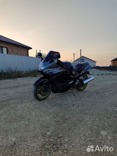 Kawasaki ZZR1100