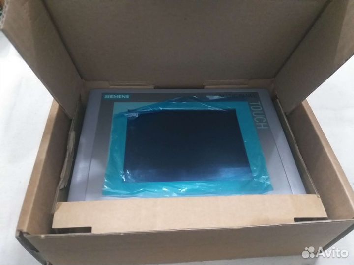 Панель оператора siemens 6AV6643-0AA01-1AX0