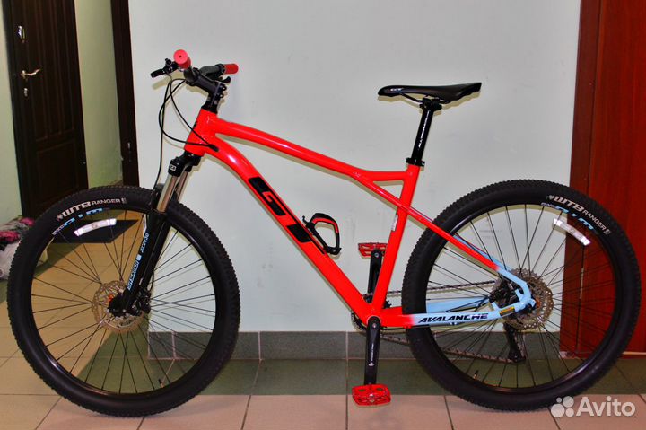 Яркий Gt Avalanche Comp 27.5