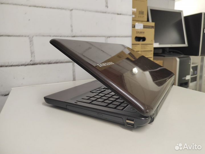 Ноутбук Samsung\Core i5\SSD\4Gb