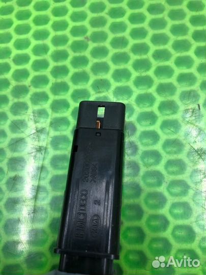 Кнопка Kia Cerato седан G4ED 2006