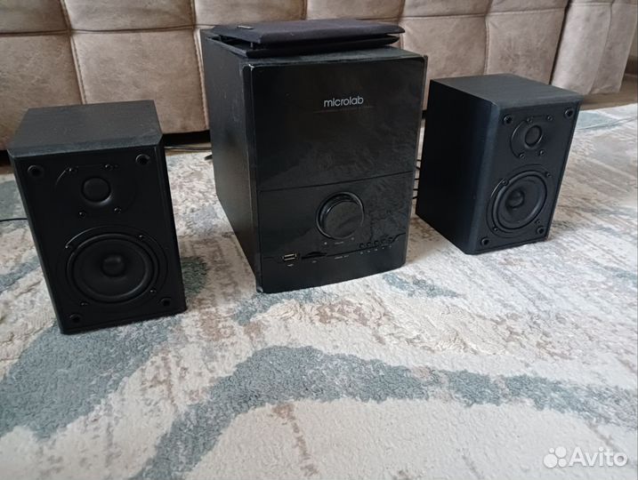 Музыкальный центр