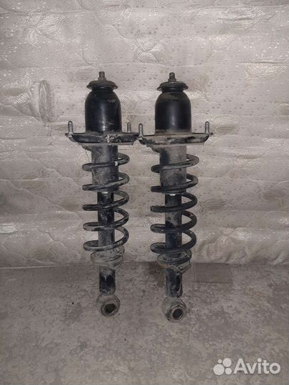 Продам задние стойки на Тойота Королла ранкс