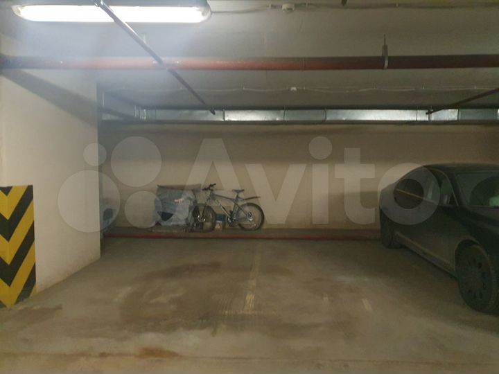 Машиноместо, 28 м²