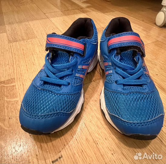 Кроссовки детские asics 27 (17см)