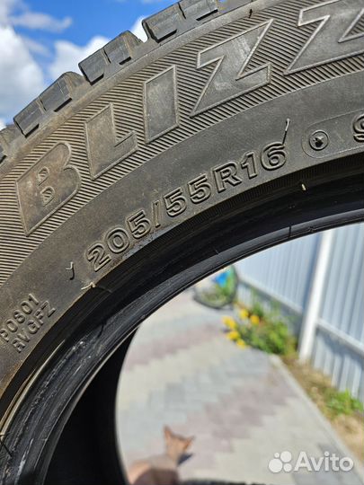 Bridgestone Blizzak Revo GZ 205/55 R16 91S