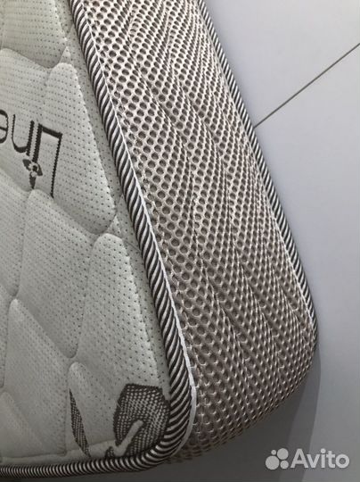 Матрас 2м на 1,20м