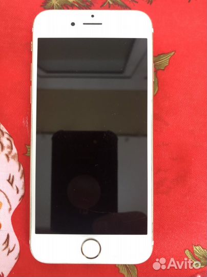 Телефон iPhone 6s