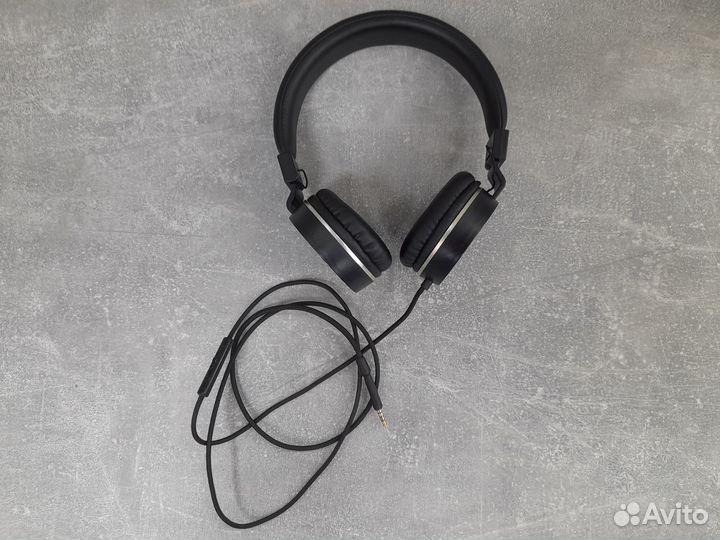 Наушники проводные