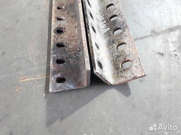 Уголок сцепного устройства (седла)