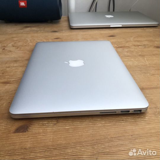 Второй MacBook Pro сына маминой подруги :)