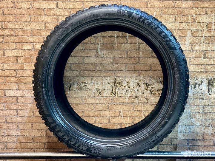 Michelin X-Ice North 4 295/35 R21