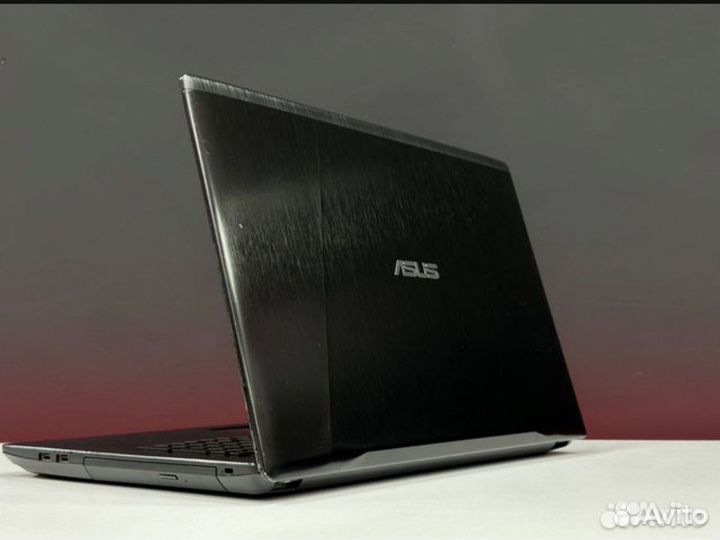 Игровой Asus 17.3