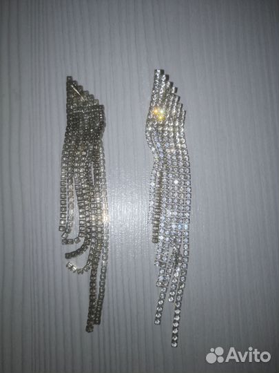 Серьги длинные со стразами, б/у
