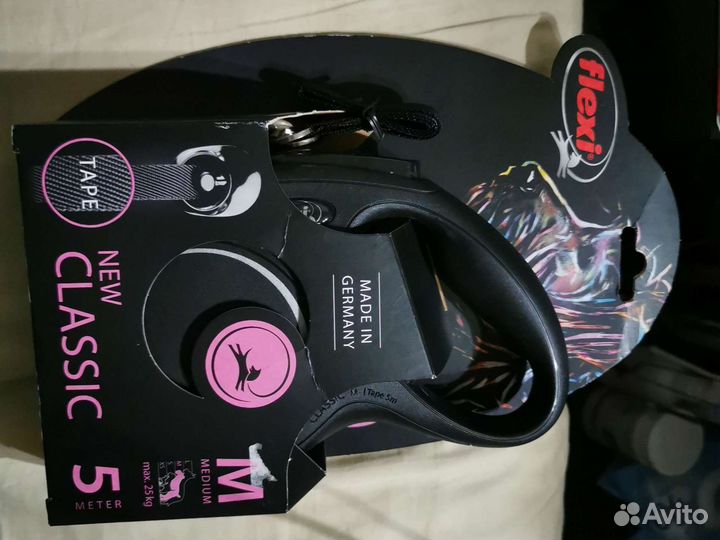 Поводок рулетка Flexi и одежда для собак