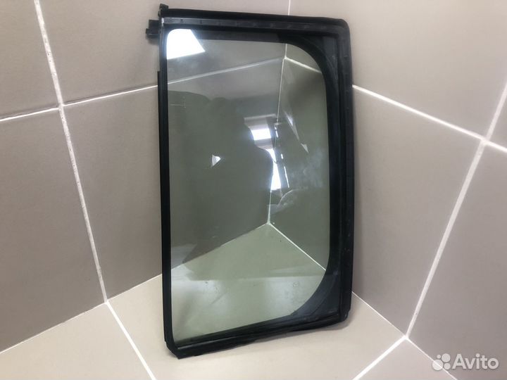 Стекло двери задней левой Форточка Mazda 5 CR