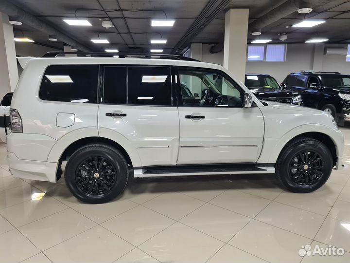 Mitsubishi Pajero 3.8 AT, 2019, 11 106 км