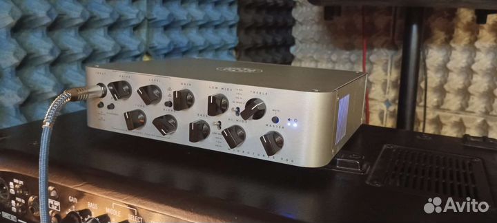 Бас гитарная голова Darkglass