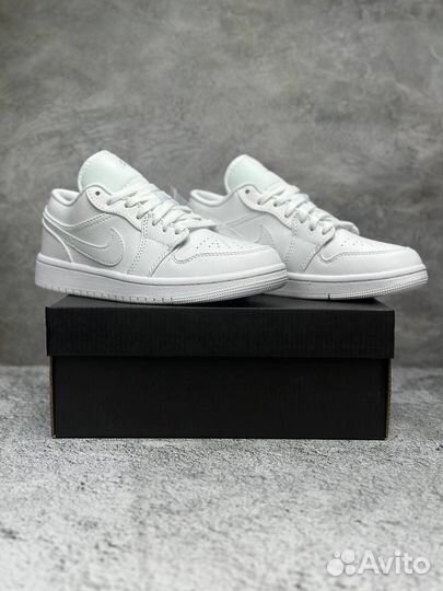 Nike Air Jordan 1 Low White