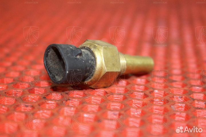 Датчик температуры двигателя Лада 2112