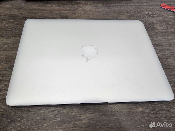 Apple MacBook Air 13 (2012)