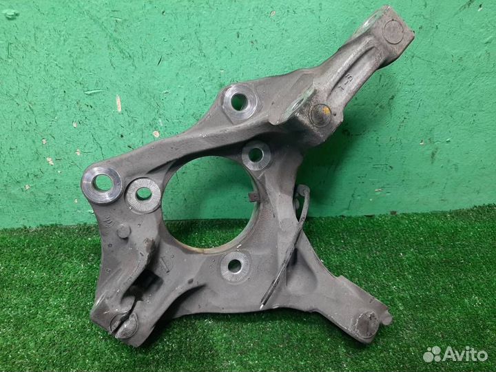 Кулак передний правый Opel Zafira C 2014