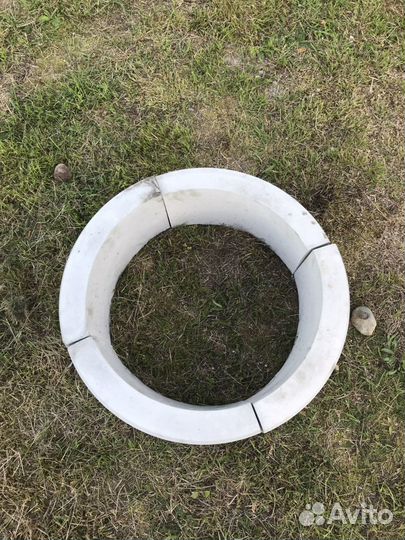 Бетонная клумба