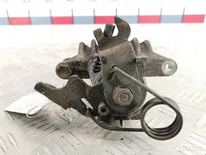 Суппорт задний правый для Volkswagen Passat 5