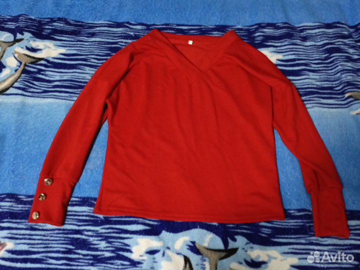 Свитер женский