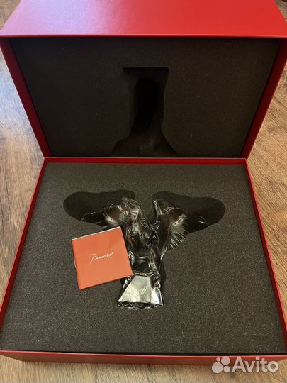 Статуэтуа baccarat орёл