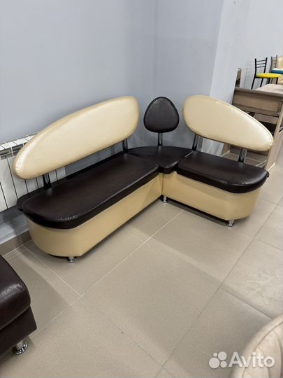 Кухонный угловой диван