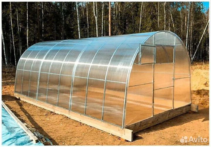 Теплица с поликарбонатом