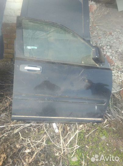 Дверь передняя правая Ниссан икстрейл т30 Nissan x