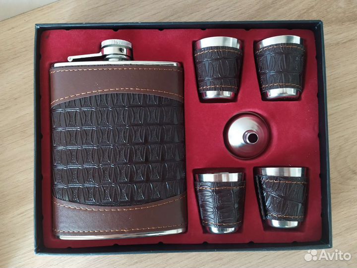 Фляга и рюмки, набор новый