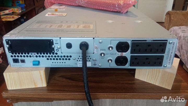 Ибп APC Smart-UPS 2200VA