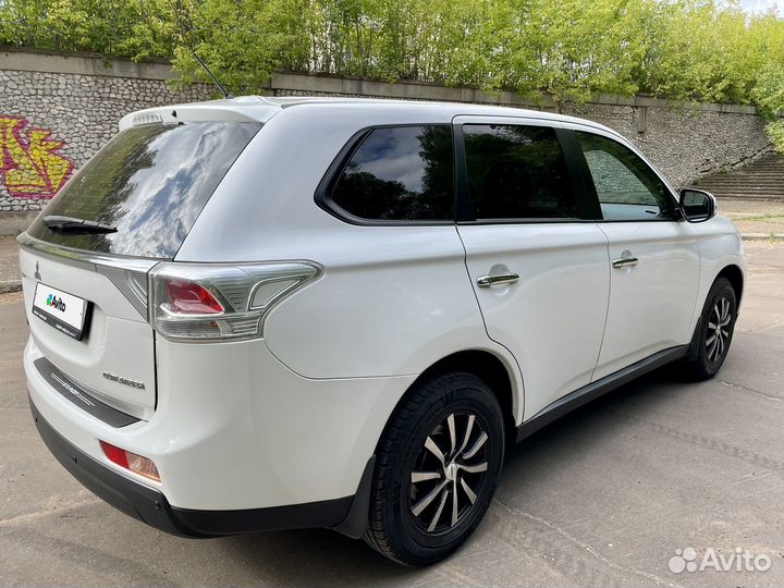 Mitsubishi Outlander 2.0 CVT, 2013, 200 000 км