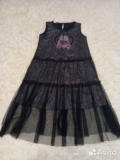 Продам платье для девочки рост 152 см