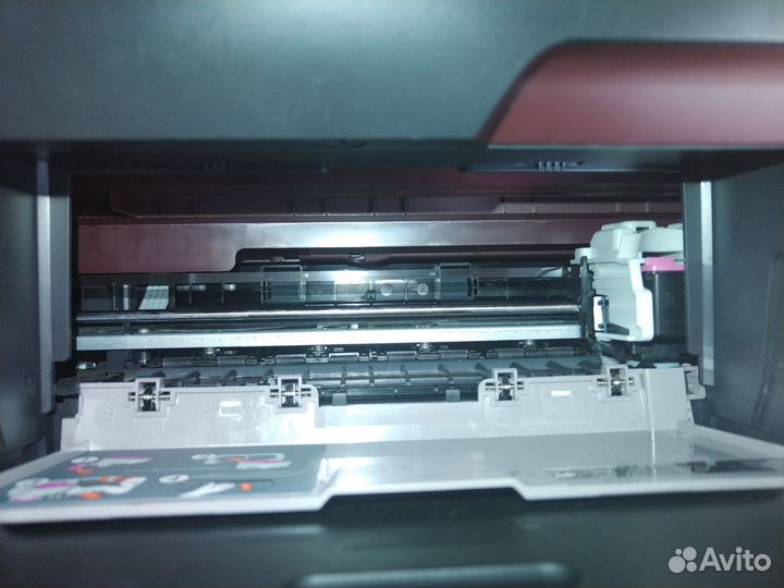 Цветной струйный принтер hp deskjet 1050A