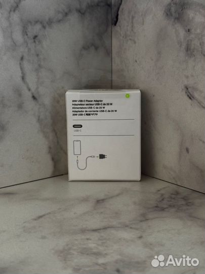 Адаптер Apple (mhje3ZM/A) 20W USB Type-C