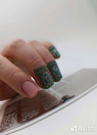 Маникюр, педикюр