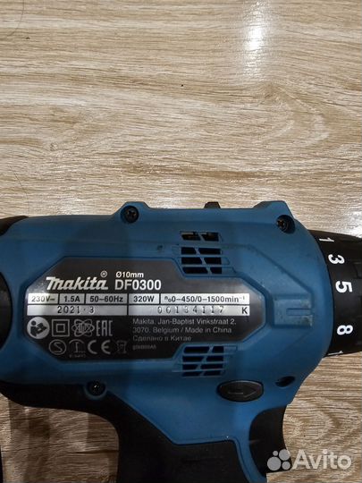 Шуруповерт makita DF0300