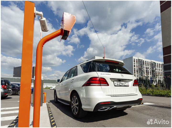 Автоматизированная платная парковка \ Шлагбаум